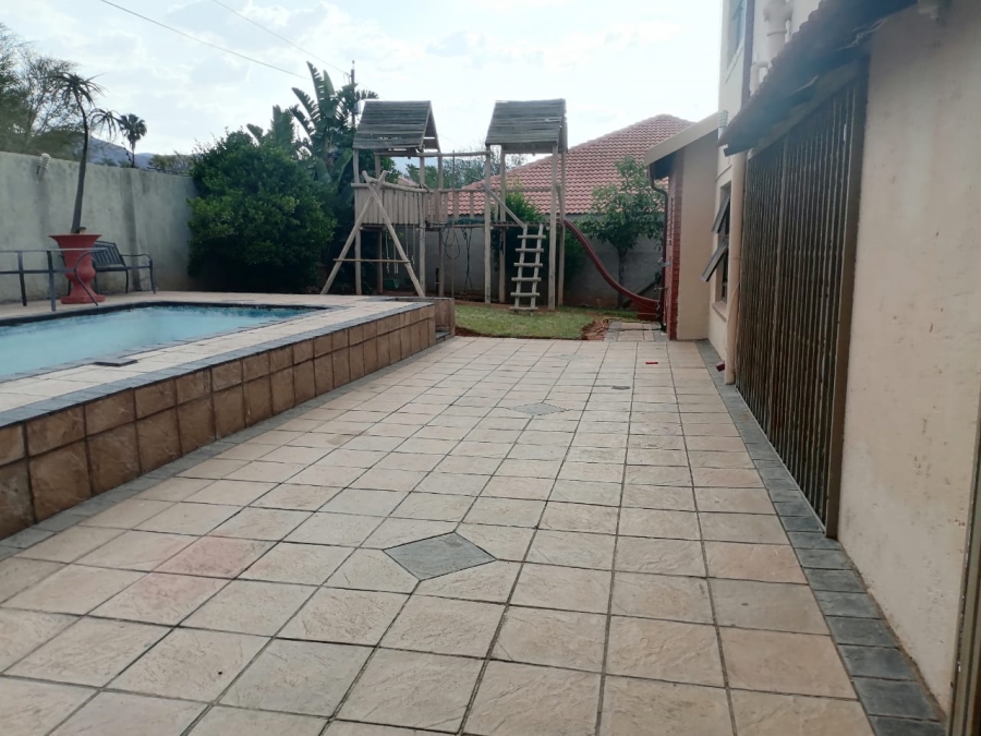 4 Bedroom Property for Sale in Safari Gardens North West